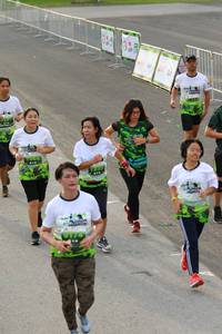 BIB: 
                            <button type="button" onclick="openModal(3555276)" class="btn btn-primary btn-sm float-right btn-popup" data-toggle="modal" data-target=".modal-high-quality">
                        <i class="fas fa-shopping-cart"></i> Add to Cart
                    </button>
                                            <button type="button" onclick="isThisMe(3555276, true)" class="btn btn-success btn-sm float-right btn-popup btn-isme hidden" data-toggle="tooltip" data-placement="bottom" title="นี่คือรูปของคุณใช่ไหม คลิกที่นี่เพื่อเอาเข้าอัลบั้ม">
                        <i class="fas fa-plus"></i> Add to album
                    </button>
                    <button type="button" onclick="isThisMe(3555276, false)" class="btn btn-warning btn-sm float-right btn-popup btn-isnotme hidden">
                        <i class="fas fa-ban"></i> Remove from album
                    </button>